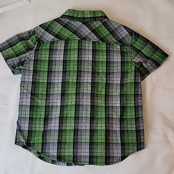 Short sleeve plaid button-down shirt - Picture 6 of 8